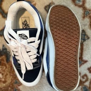 Knu skool shoe (vans)